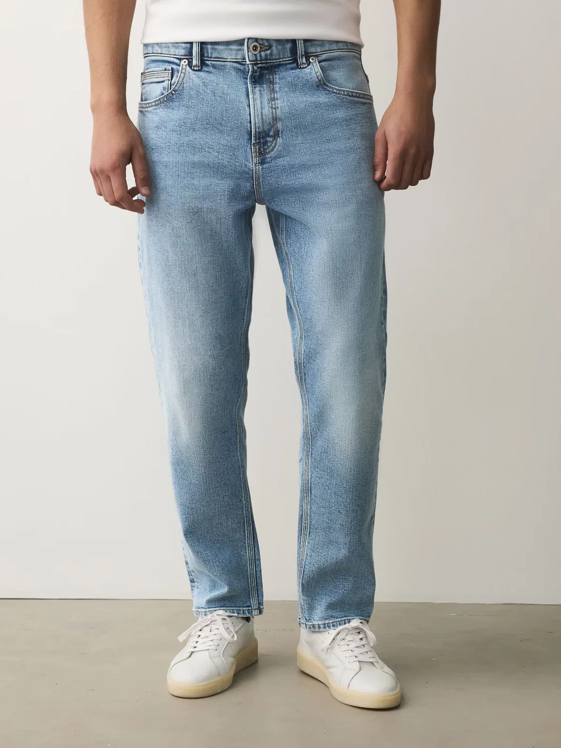 Джинсы Next Slim fit светло-голубого цвета — фото 2