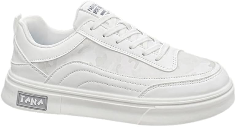 

Модные мужские спортивные кроссовки на низком каблуке с противоскользящим и износостойким покрытием. Мягкая и удобная подкладка. Шнуровка спереди. Молодежные и энергичные. Подходят для всех сезонов Clolinde, белый