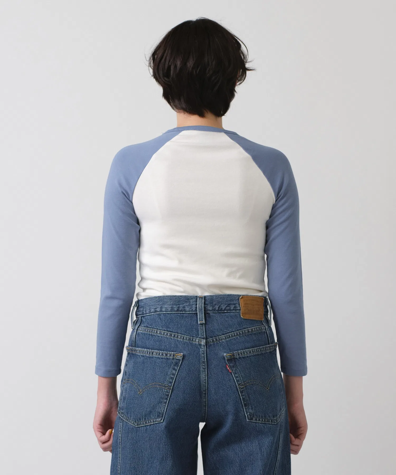 Женская футболка Levi's с длинным рукавом и принтом — фото 3