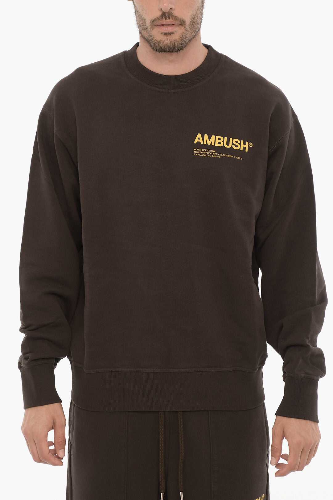 

Толстовка Ambush Fleeced Cotton WORKSHOP с круглым вырезом, коричневый