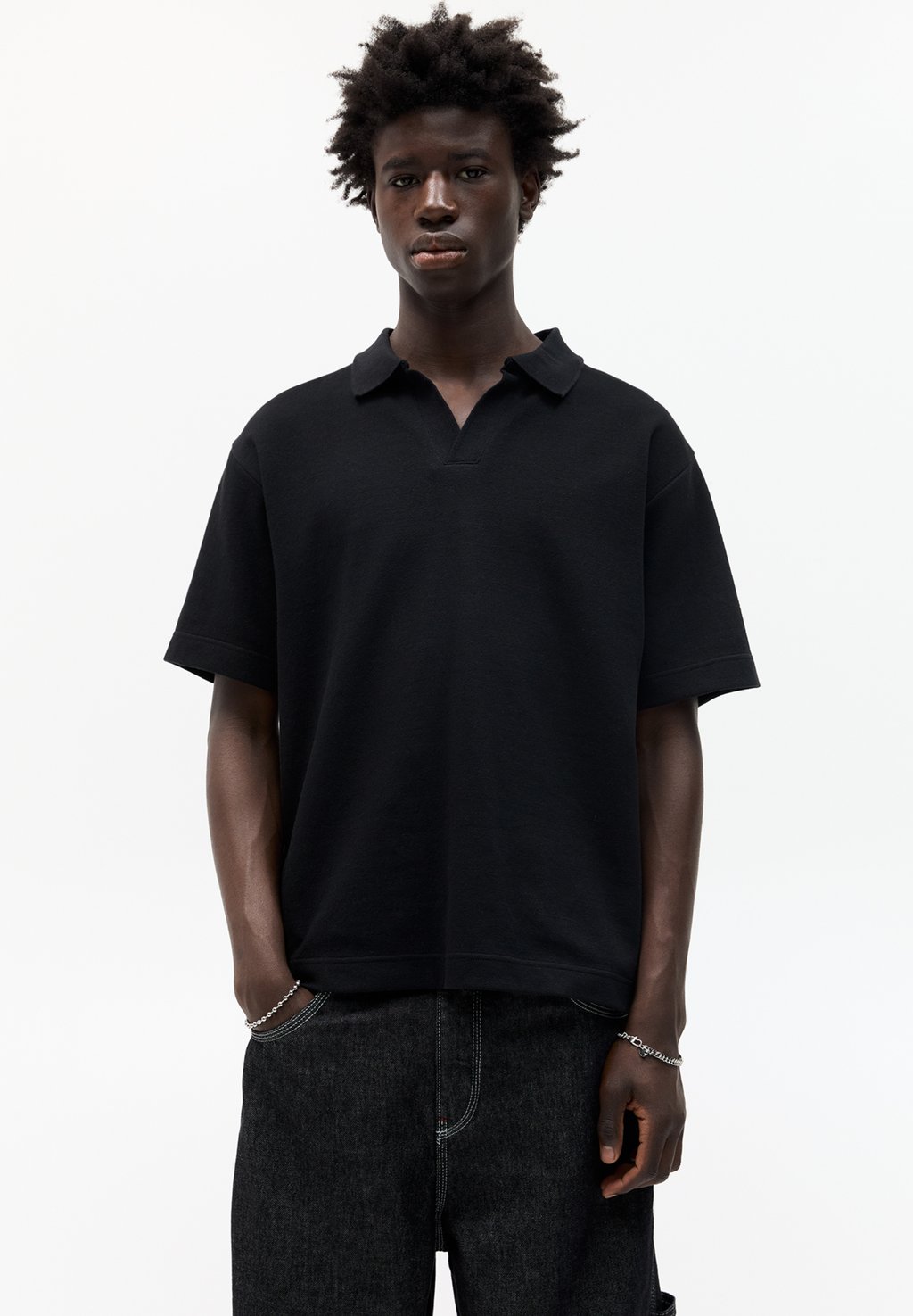 

Рубашка поло SHORT SLEEVE PULL&BEAR, черный