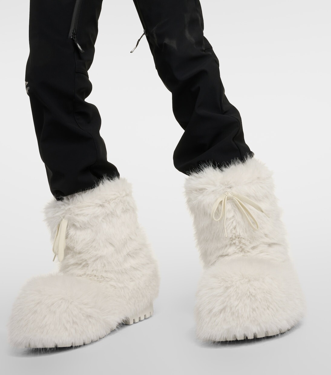 Зимние ботинки alaska из искусственного меха Balenciaga, белый — фото 4