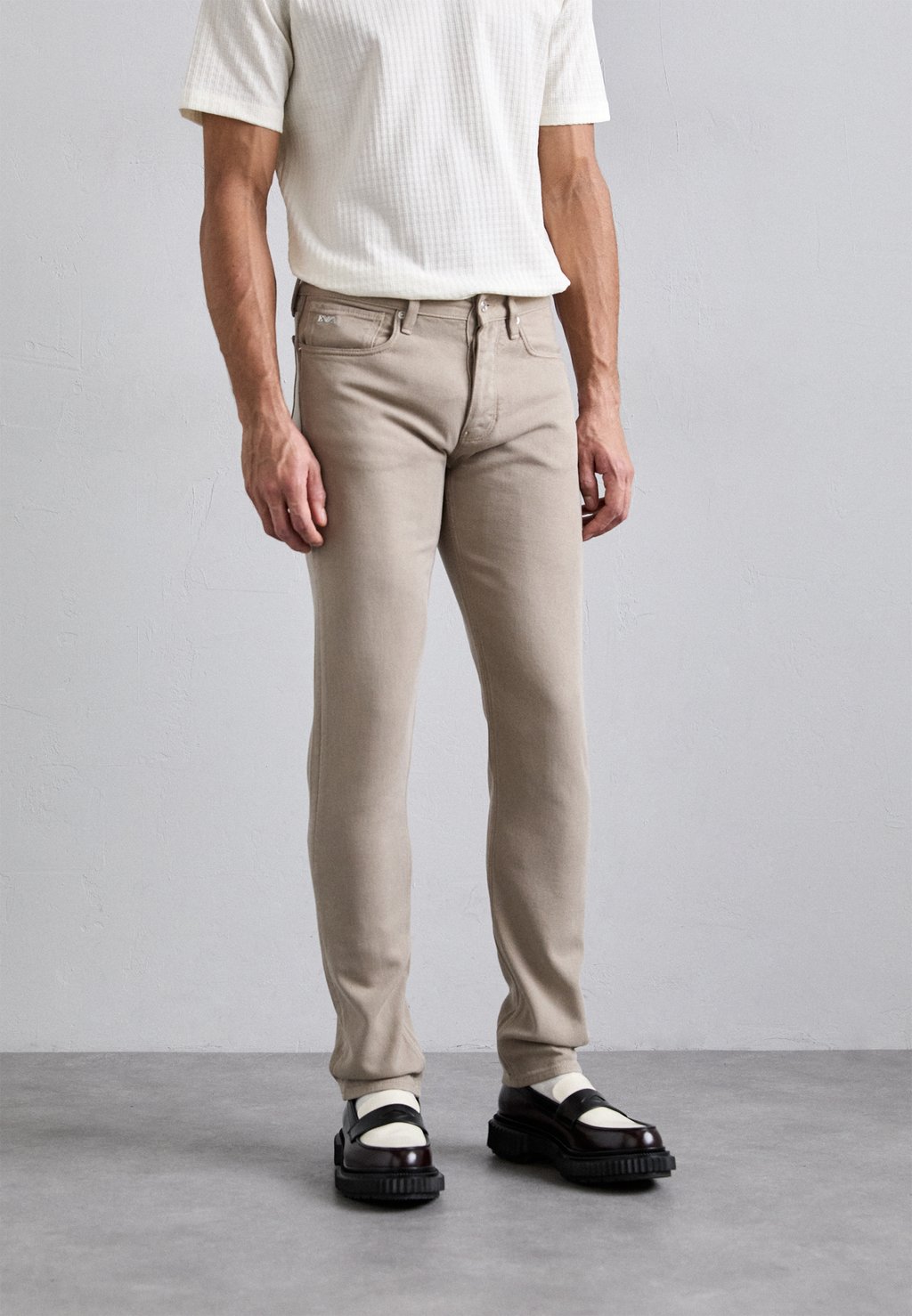 

Джинсы облегающего кроя 5 POCKETS PANT Emporio Armani, коричневый