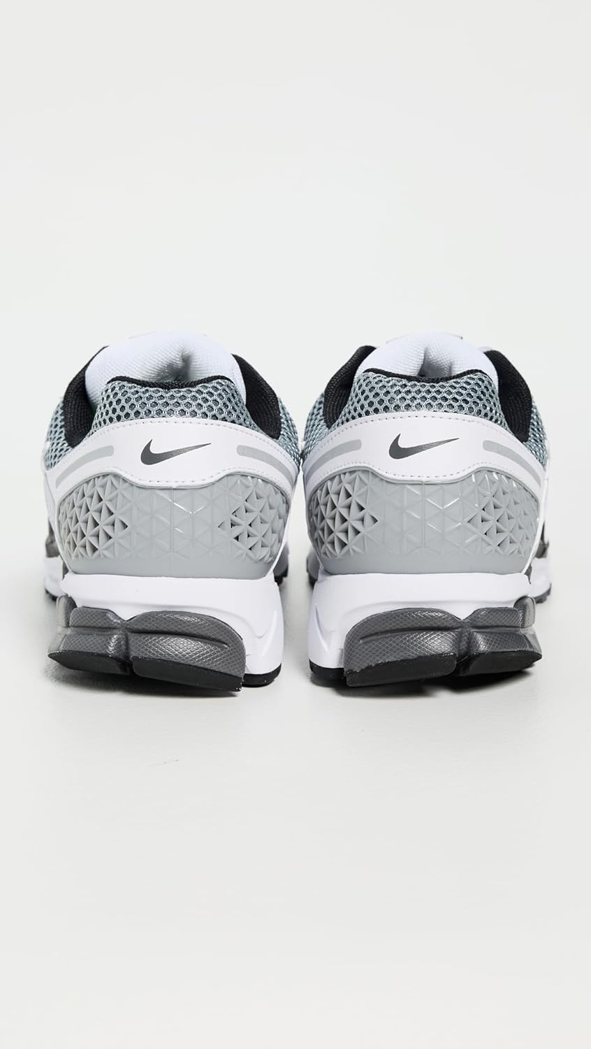 Мужские кроссовки Nike Zoom Vomero 5, белый/черный/серый — фото 3