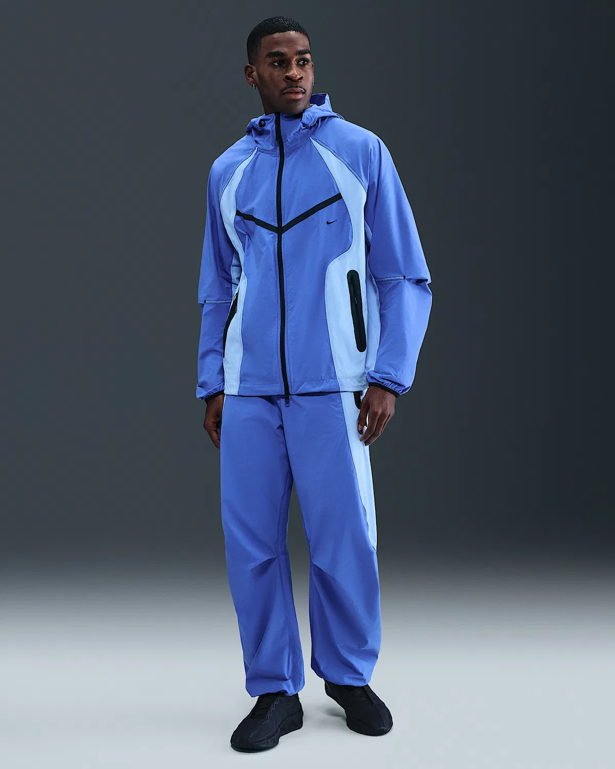 Мужская ветровка Nike Tech Dri-FIT Woven Color-Block Windrunner Loose Jacket, Comet Blue/Aluminum/Black — фото 4