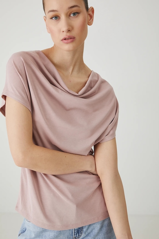 

Футболка Medicine, розовый