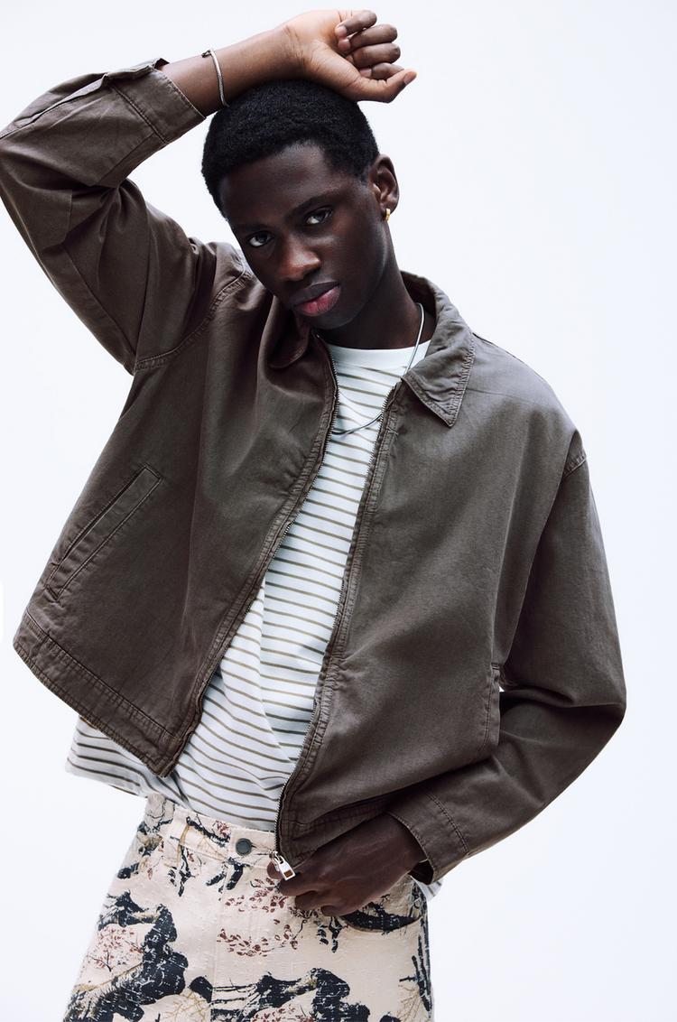 

Хлопковая куртка на молнии Pull And Bear, черный