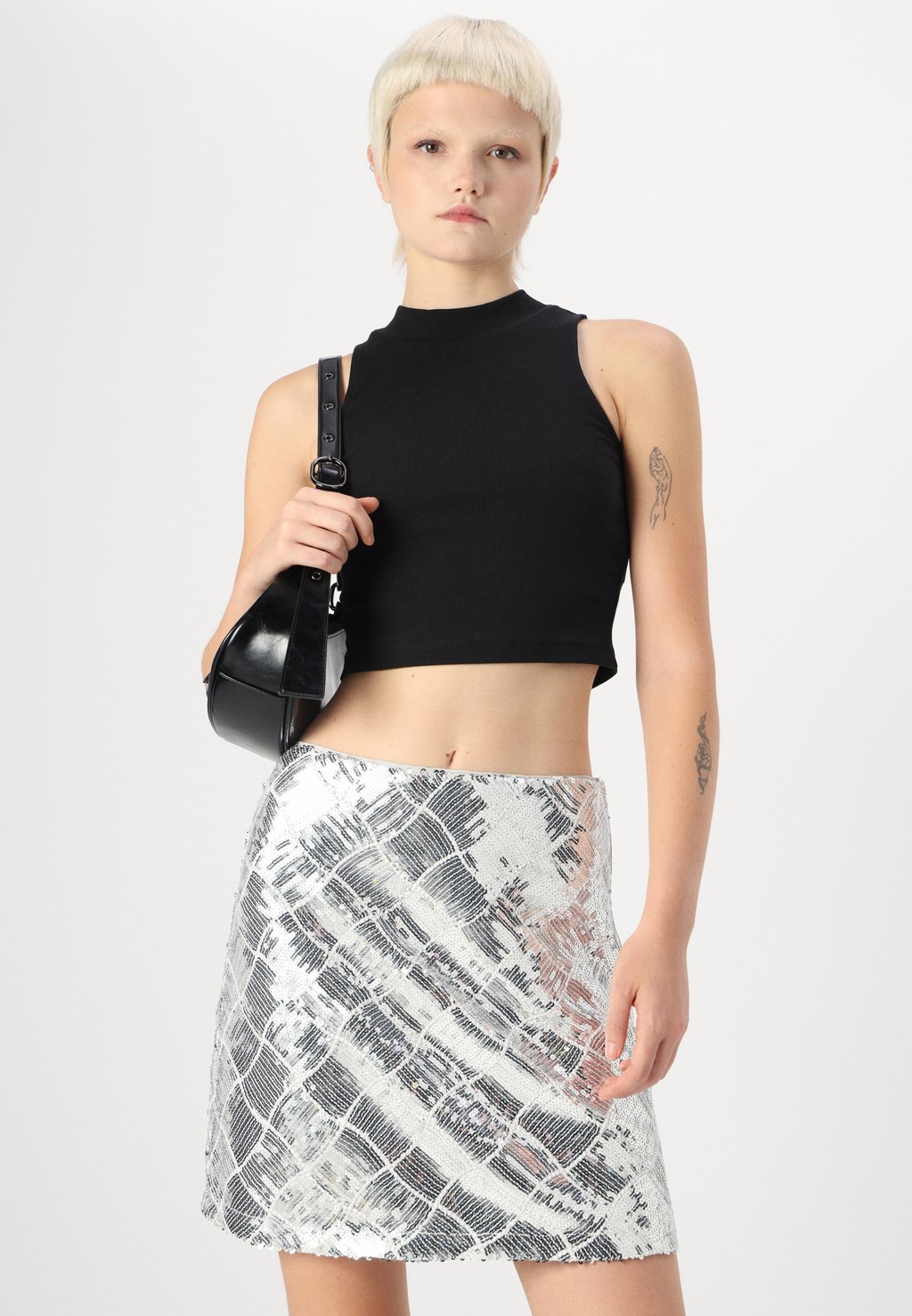 

Мини-юбка YASCHEKKA SEQUIN MINI SKIRT SHOW YAS, серебристый