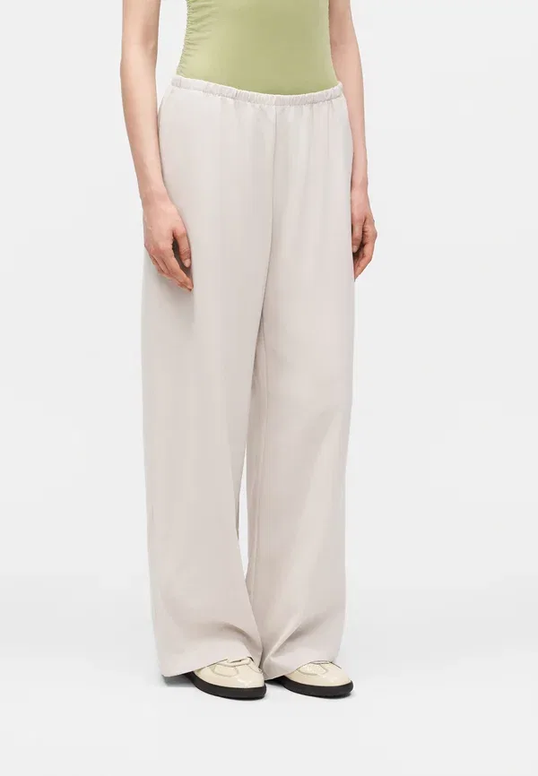 Брюки свободного кроя Gap, модель Easy wide leg pant, цвет серый