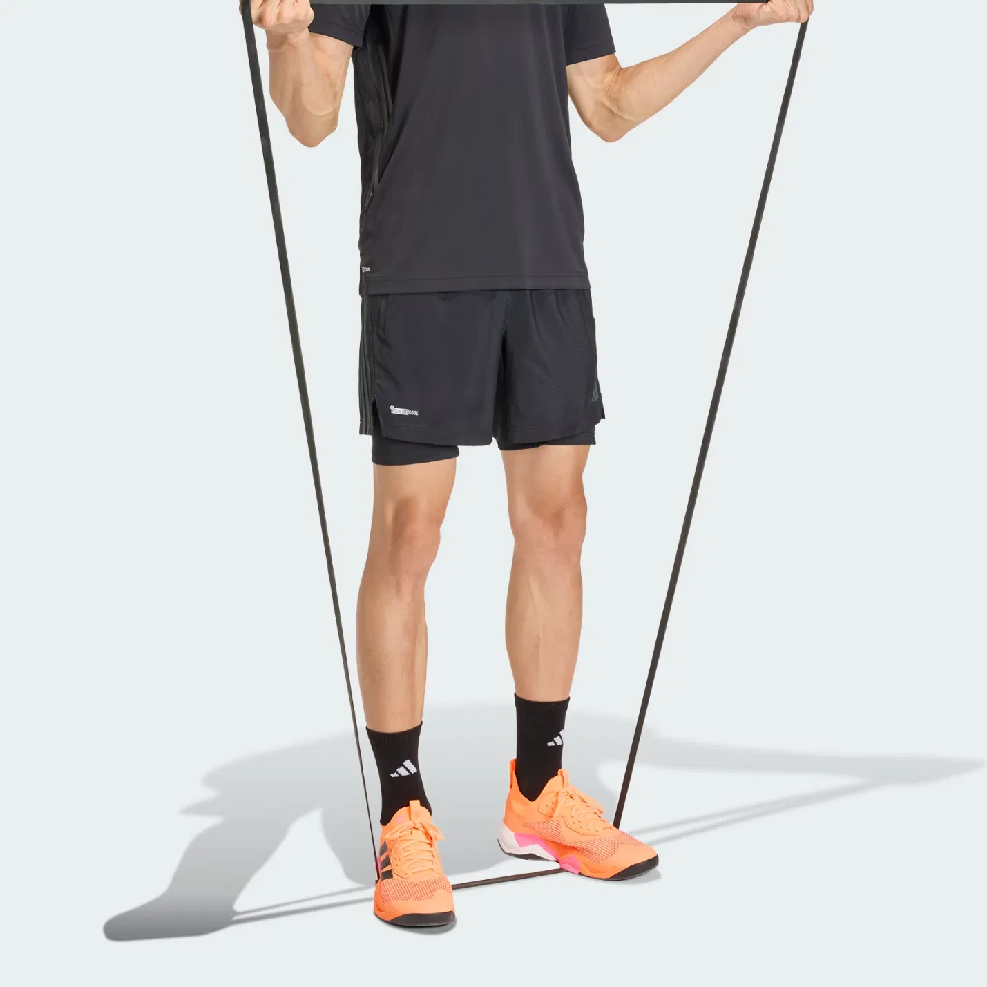 Спортивные шорты Adidas TECH ESSENTIALS Climacool черные — фото 4