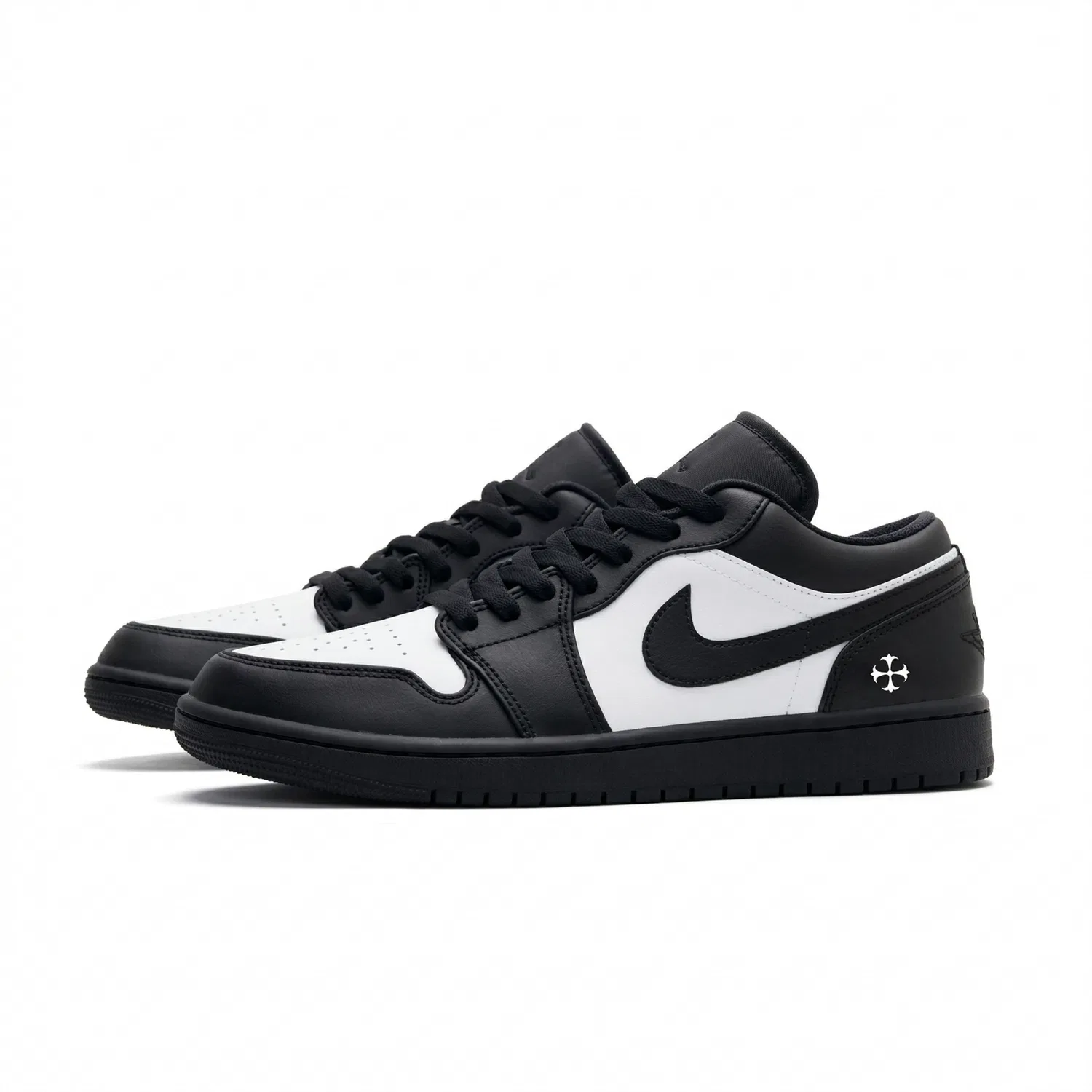Кроссовки баскетбольные Vintage Jordan Air Jordan 1 Low Black White — фото 4