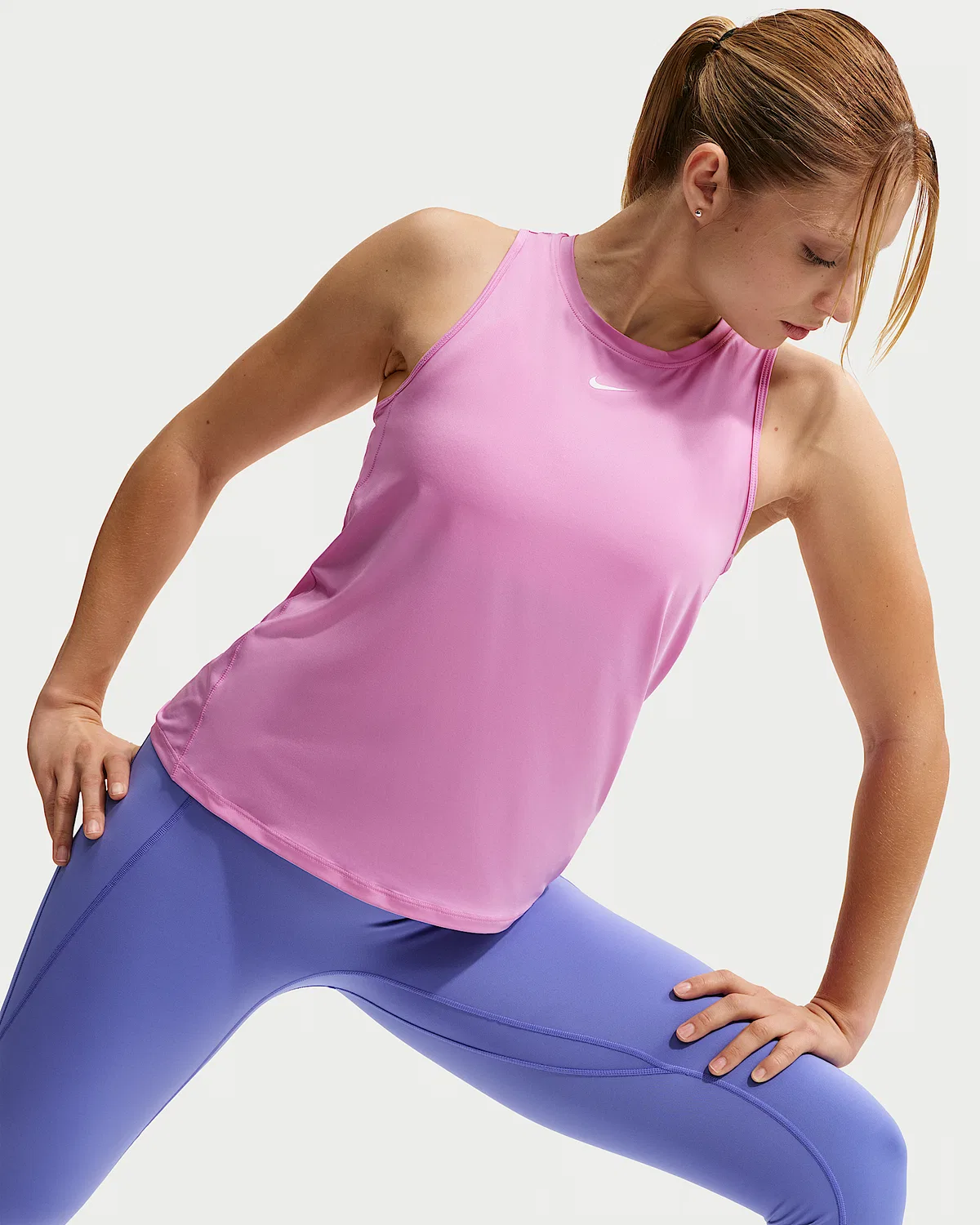 Женский топ Nike One Classic Dri-FIT, Light Magenta/White — фото 3