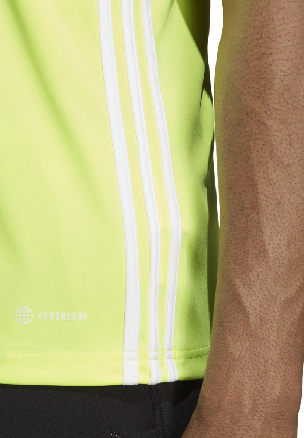 Спортивная футболка Tabela 23 adidas Performance, gelbweiss — фото 4