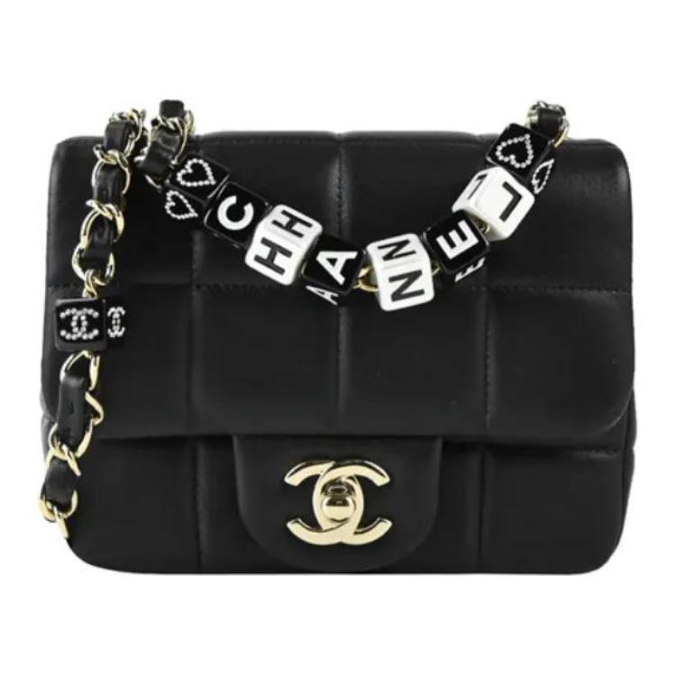 

CHANEL Ранневесенняя кожаная сумка-клатч через плечо на ремне женская черная