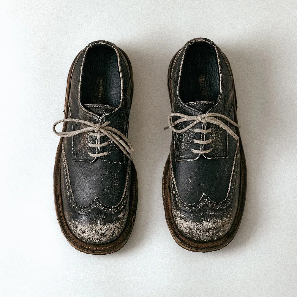Мужские дерби Wingtip с эффектом потертости коричневого цвета от Negativethree