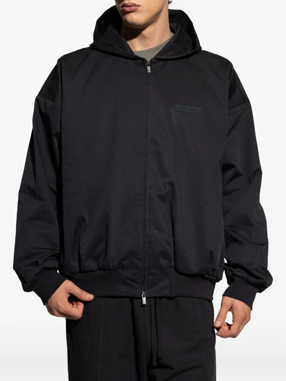 Куртка с капюшоном и нашивкой-логотипом FEAR OF GOD ESSENTIALS, черный — фото 3
