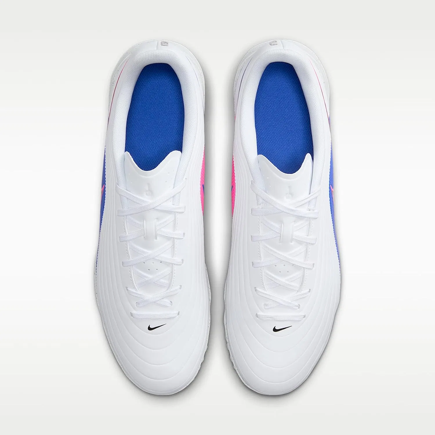 Мужские кроссовки Nike Tiempo Maestro Club TfSoccer, белый/черный/синий/розовый — фото 4