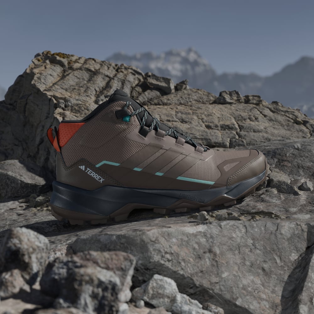 Ботинки Adidas Terrex Skychaser AX5 Mid GORE-TEX Hiking Shoes, цвет Trace Brown/Earth Strata/Semi Impact Orange — фото 2