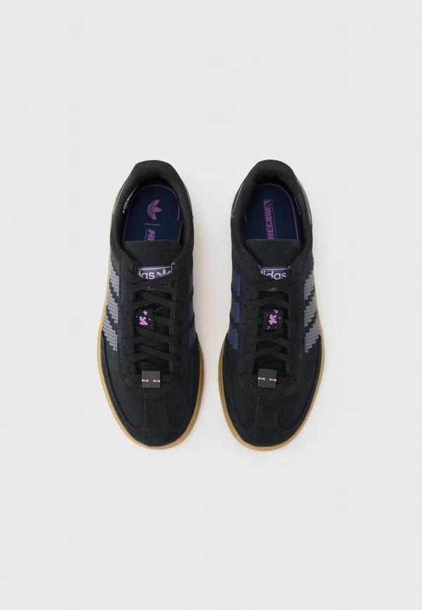 Специальные тренеры по гандболу Adidas Originals, Core Black/Gum — фото 4