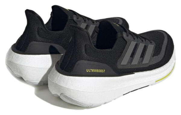 Кроссовки ультрабуст лайт Adidas, черный — фото 3