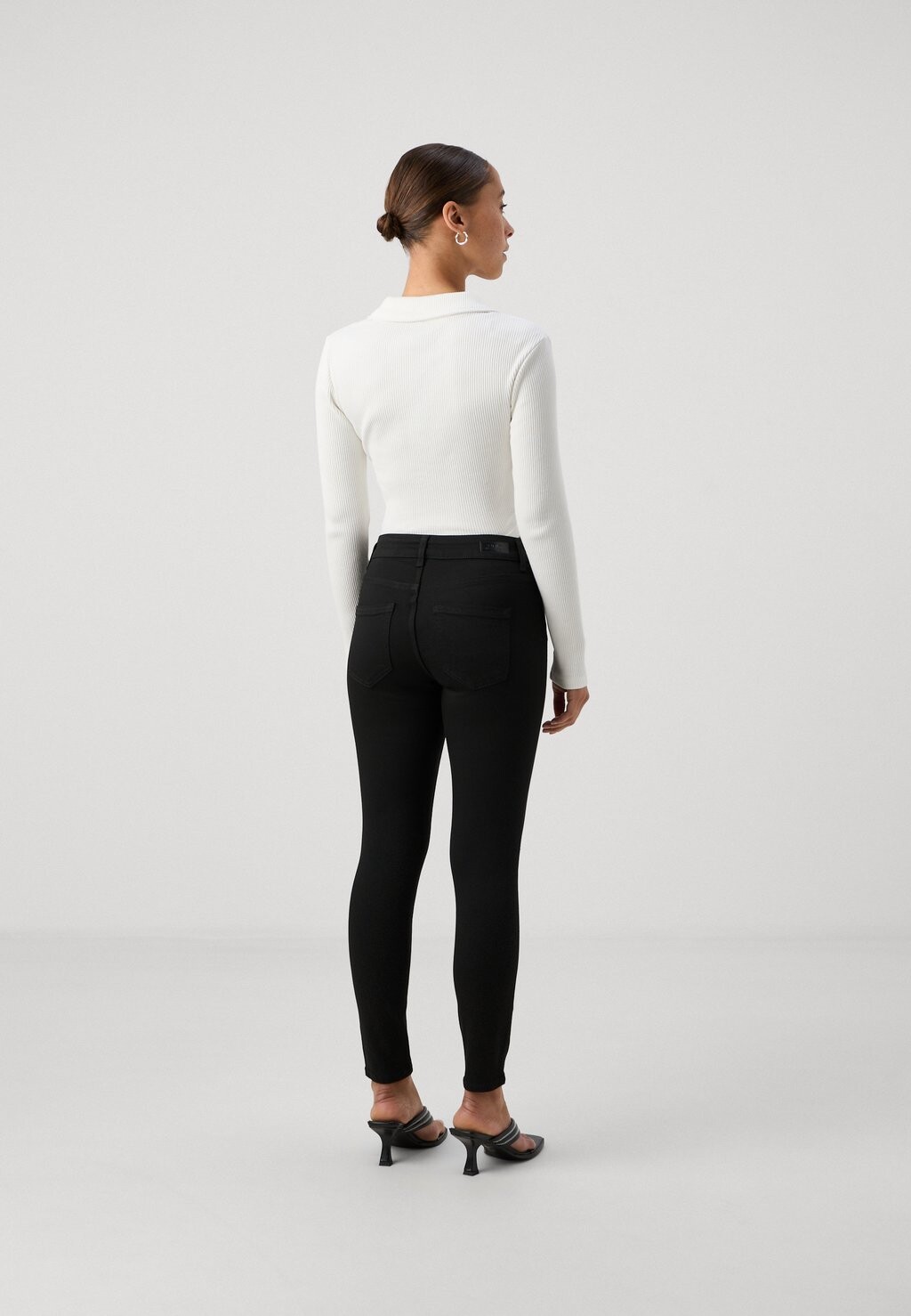

Джинсы скинни ONLBLUSH MID ONLY Petite, черный