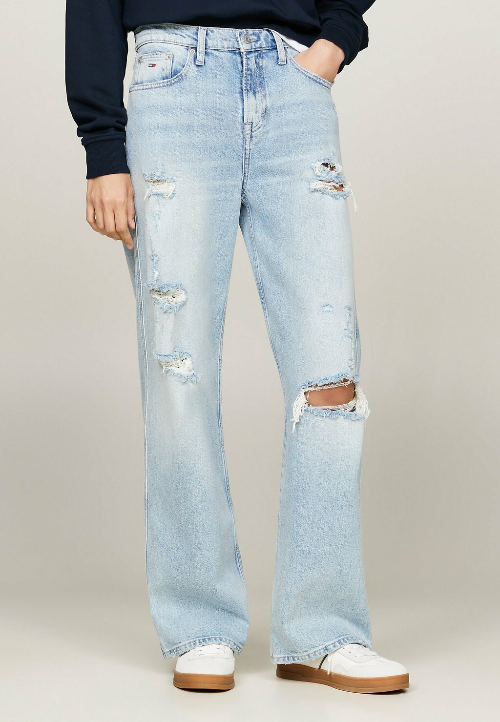 

Джинсы свободного кроя Tommy Jeans, светло-голубой деним