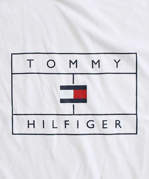 Футболка Tommy Hilfiger с круглым вырезом и принтом — фото 3