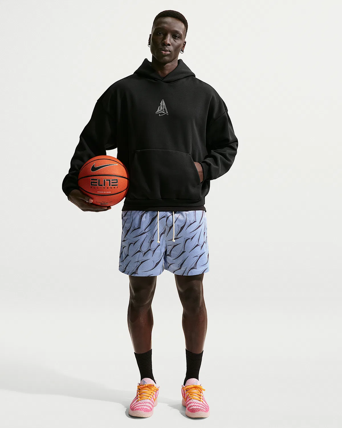 Мужская баскетбольная худи Nike Therma-FIT Pullover Ja, Black — фото 4