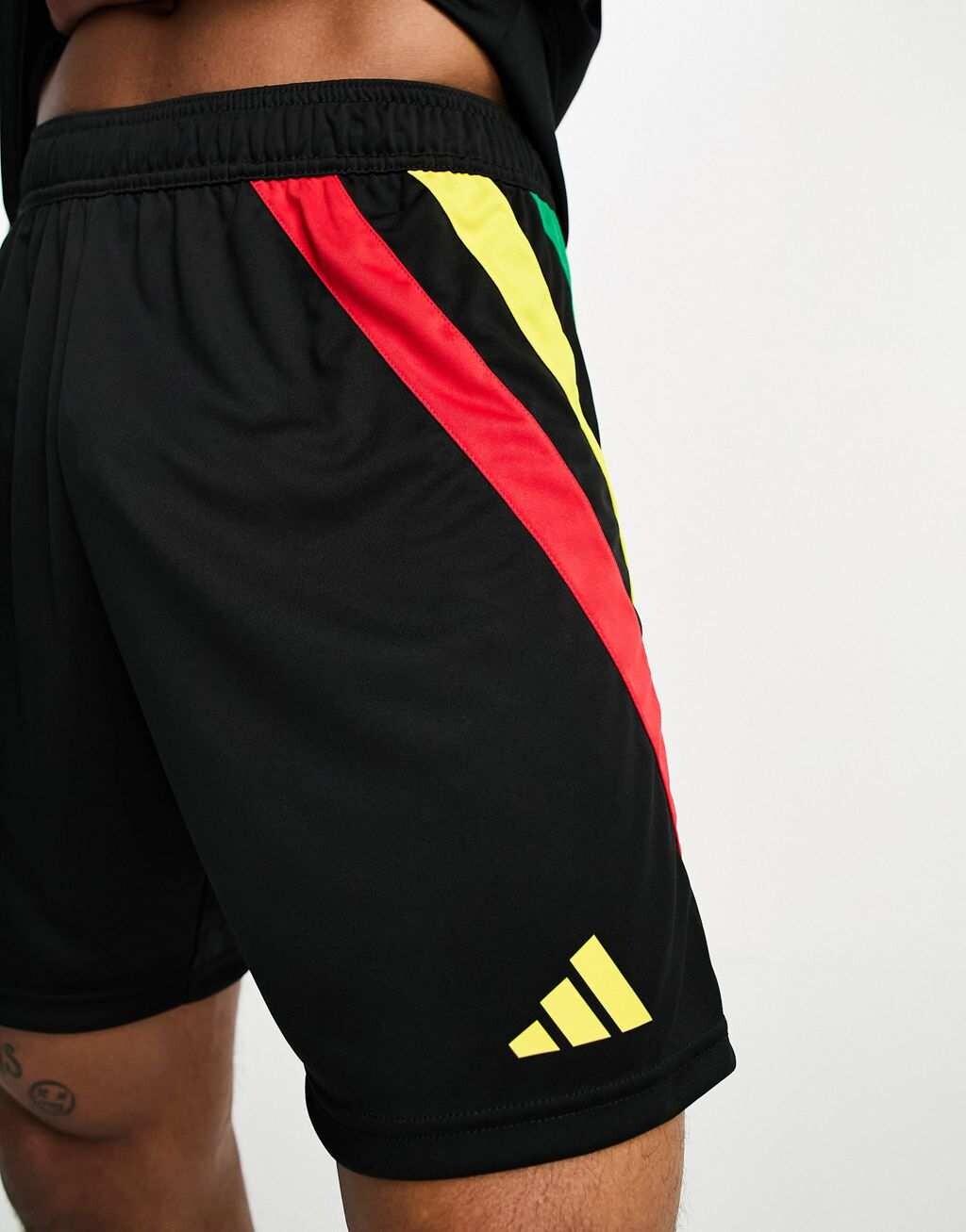 

Черные шорты adidas Football Fortore 23
