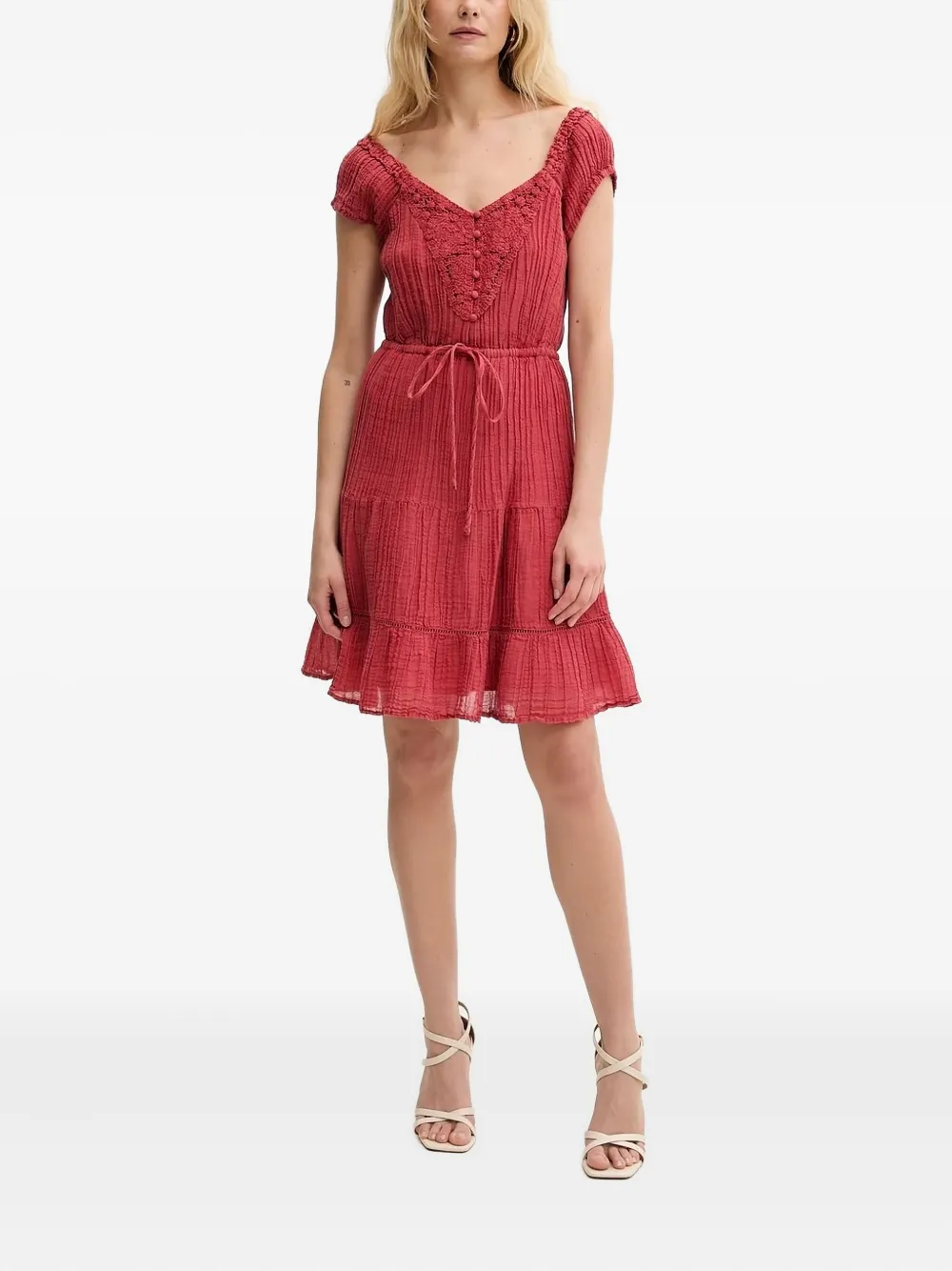 

Многоярусное мини-платье Eco Ciel с отделкой крючком GUESS USA, красный