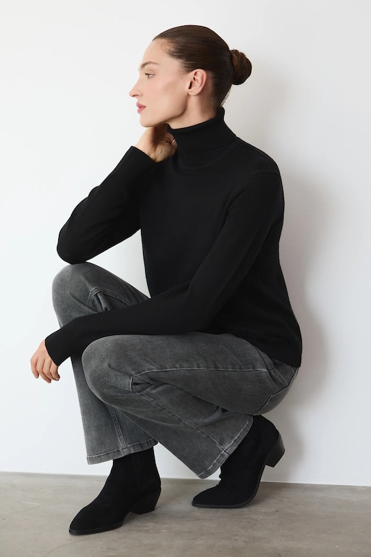 

Свитер из мериносовой шерсти Medicine, черный