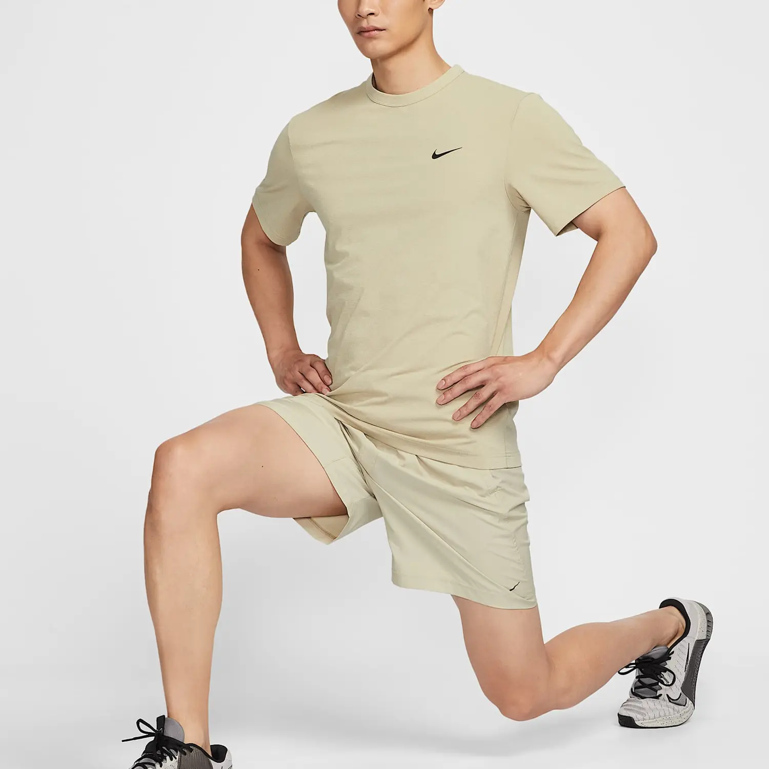 Nike Футболка DRI FIT UVHYVERSE SS25 мужская desert khaki — фото 4