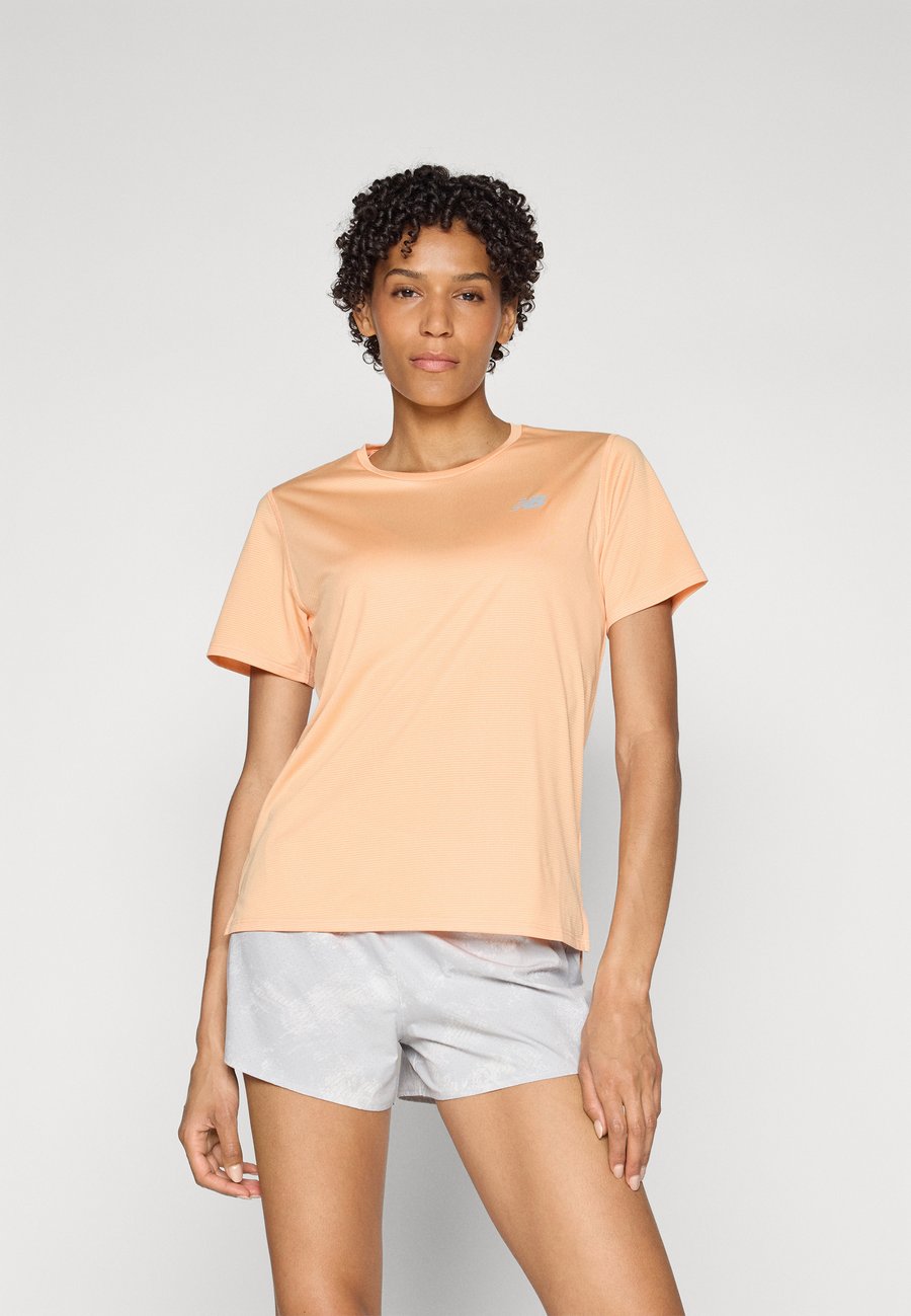 

Футболка New Balance Sports T-shirt, Dried Orange/Orange, Оранжевый, Футболка New Balance Sports T-shirt, Dried Orange/Orange