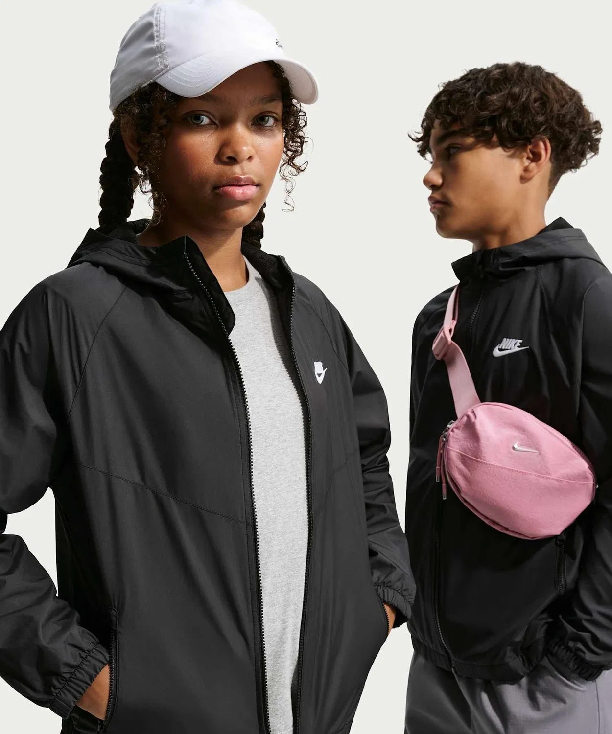 Куртка Nike Sportswear Windrunner детская с капюшоном, чёрная