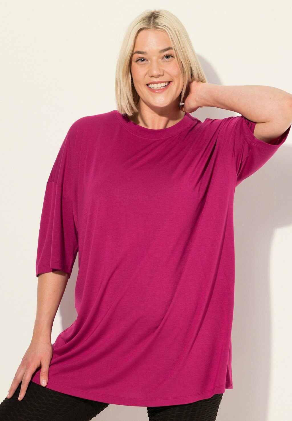 

Базовая футболка OVERSIZED ANTIBACTERIAL SHORT SLEEVE Ulla Popken, розовый