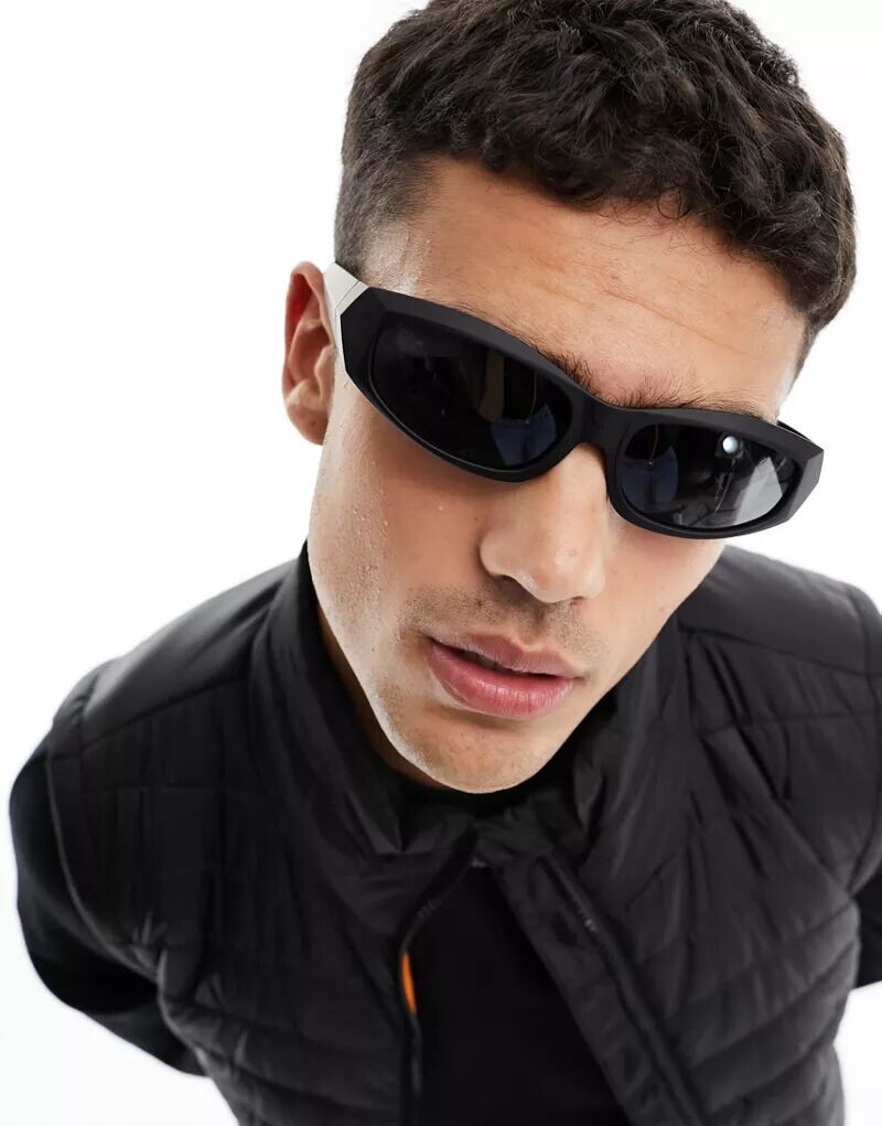 

Матово-черные спортивные солнцезащитные очки ASOS в оправе с запахом