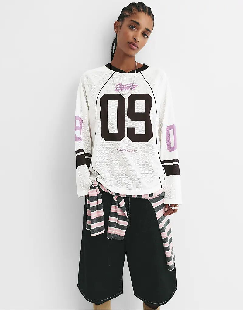 

Футболка Pull&Bear 09 stwd в цвете «лёд»