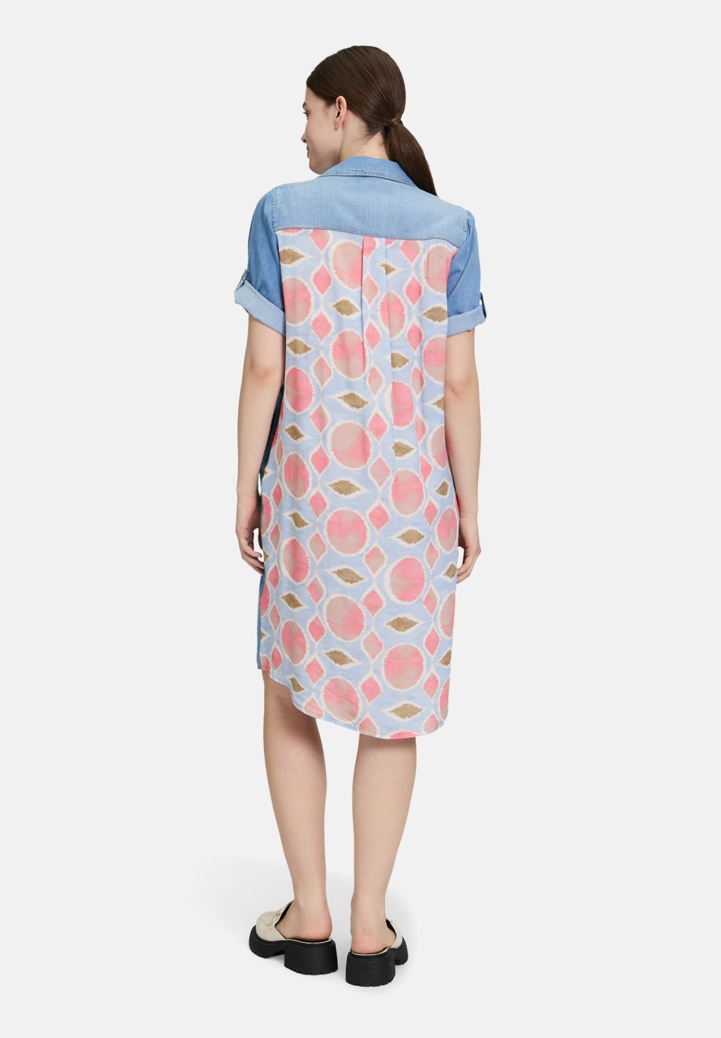 

Джинсовое платье Cartoon, цвет Patch Blue Rosé