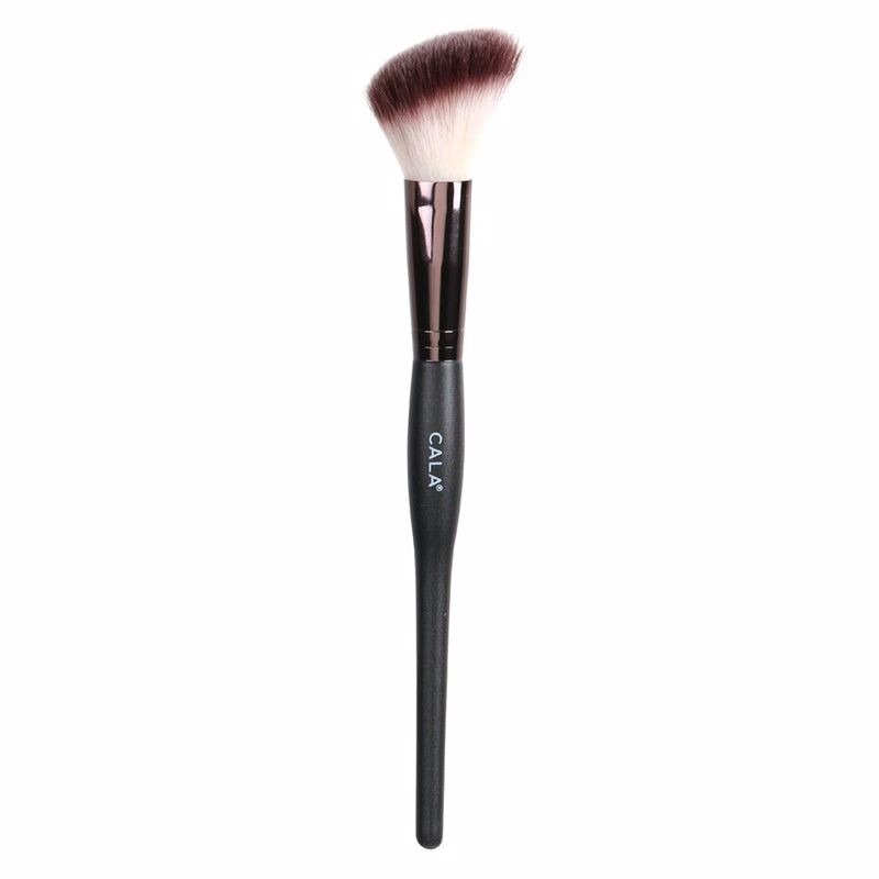 

Косметическая кисточка Brocha Colorete Angulada Pro Black Cala, 1 шт.