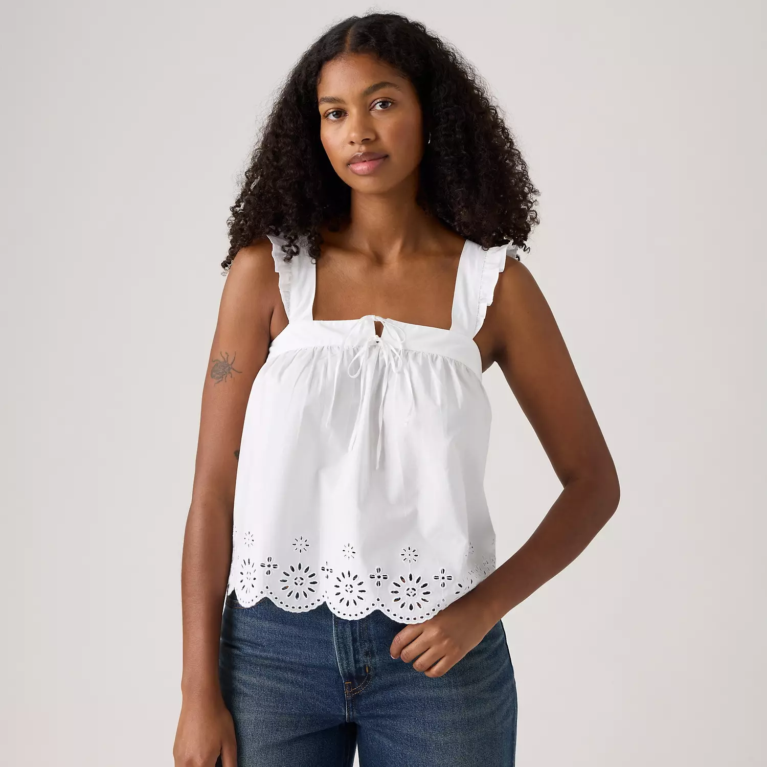 

Сесилия Топ Levi's, цвет Bright White