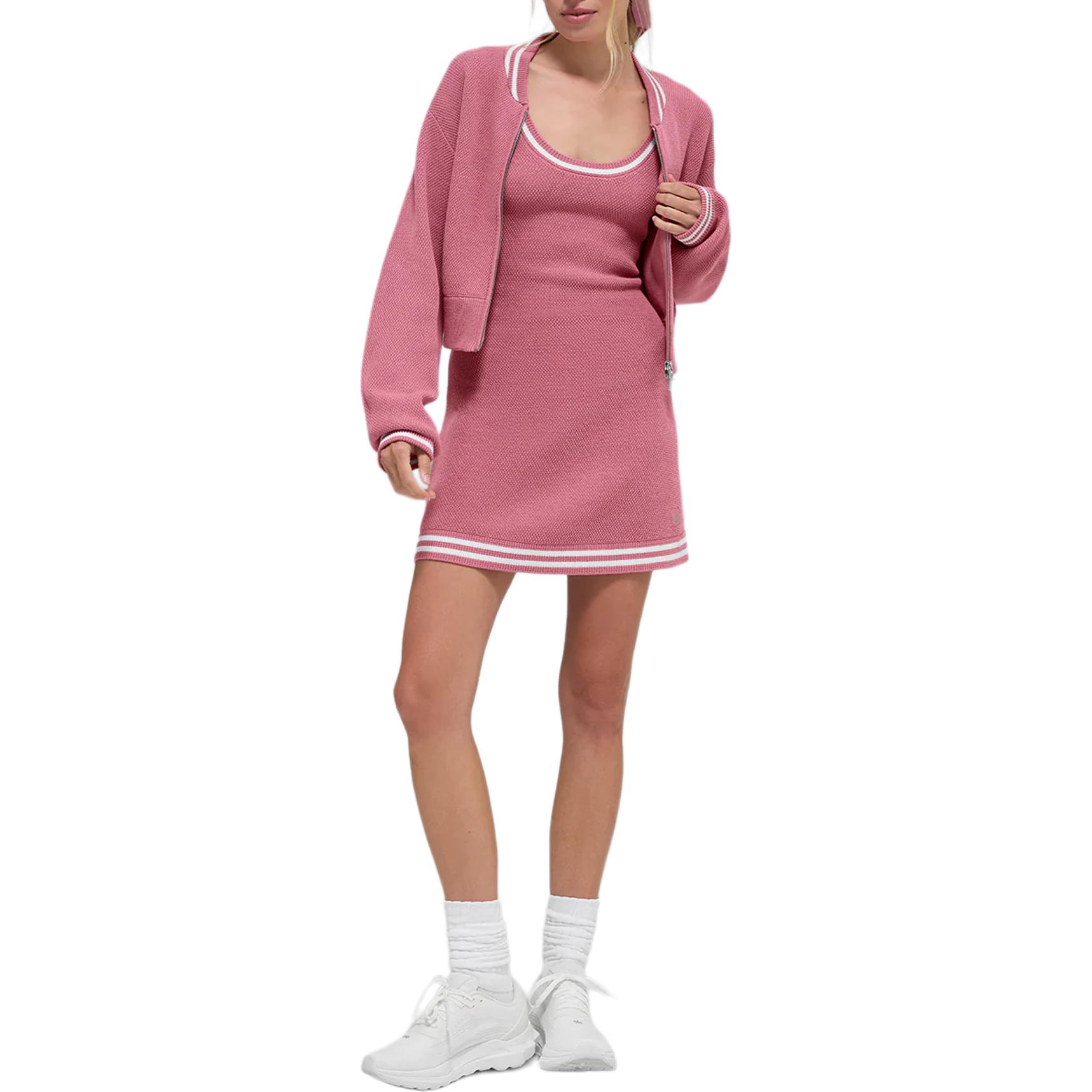 

Куртки женские Moderate Alo Yoga, розовый wild розовый/белый/розовый wild розовый/белый