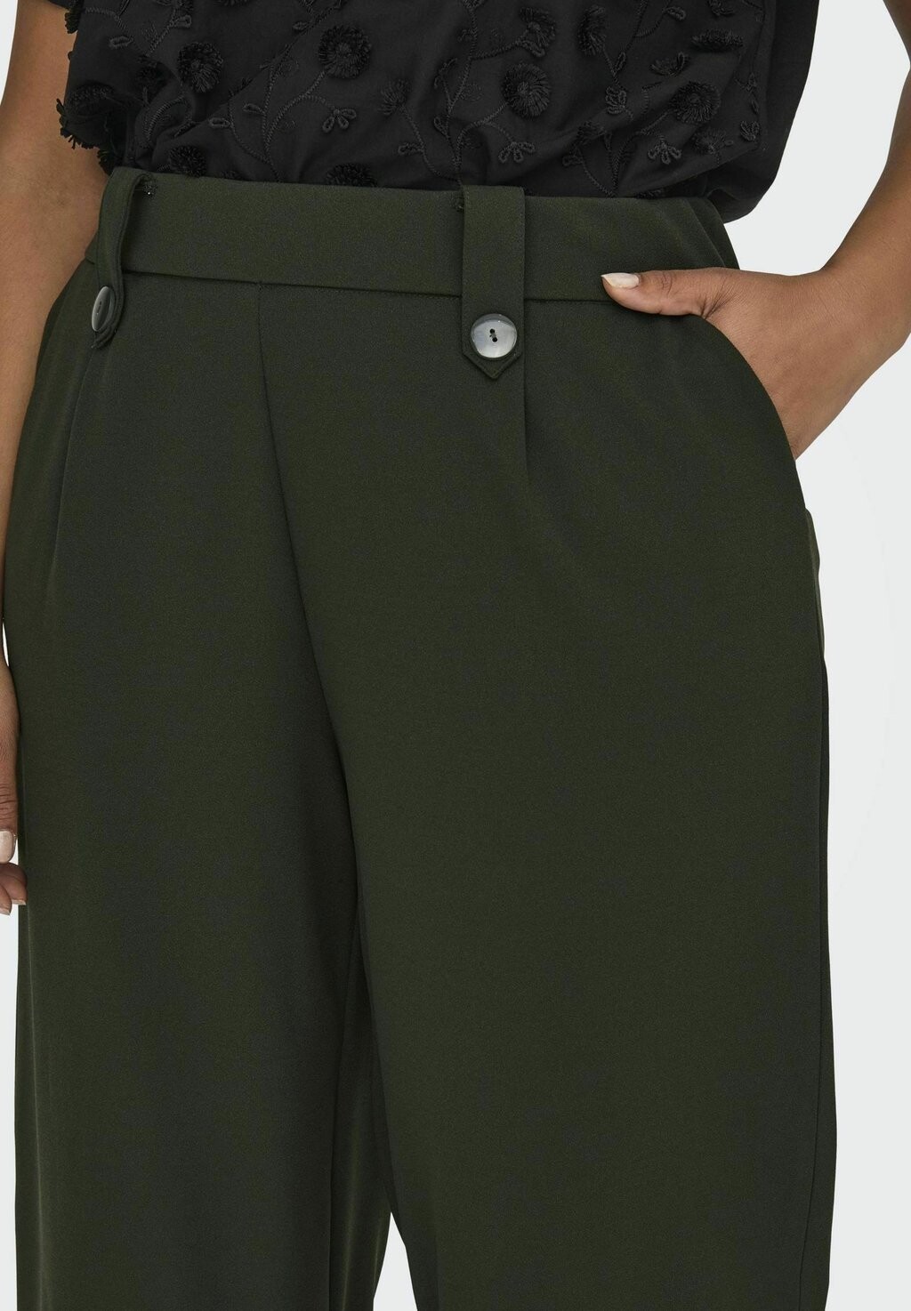 

Тканевые брюки CARSANIA BUTTON CULOTTE ONLY Carmakoma, оливковый