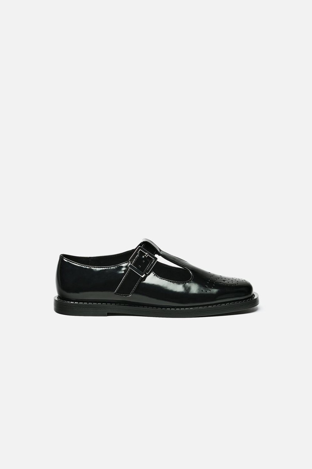 

Броги на плоской лаковой туфли ZARA, черный