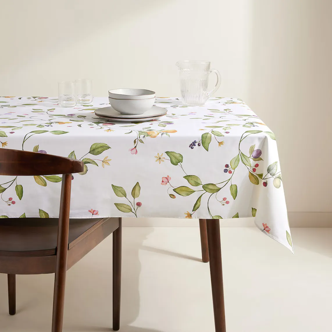 

El Corte Inglés Frutal устойчивая к пятнам скатерть из смолы, разноцветный