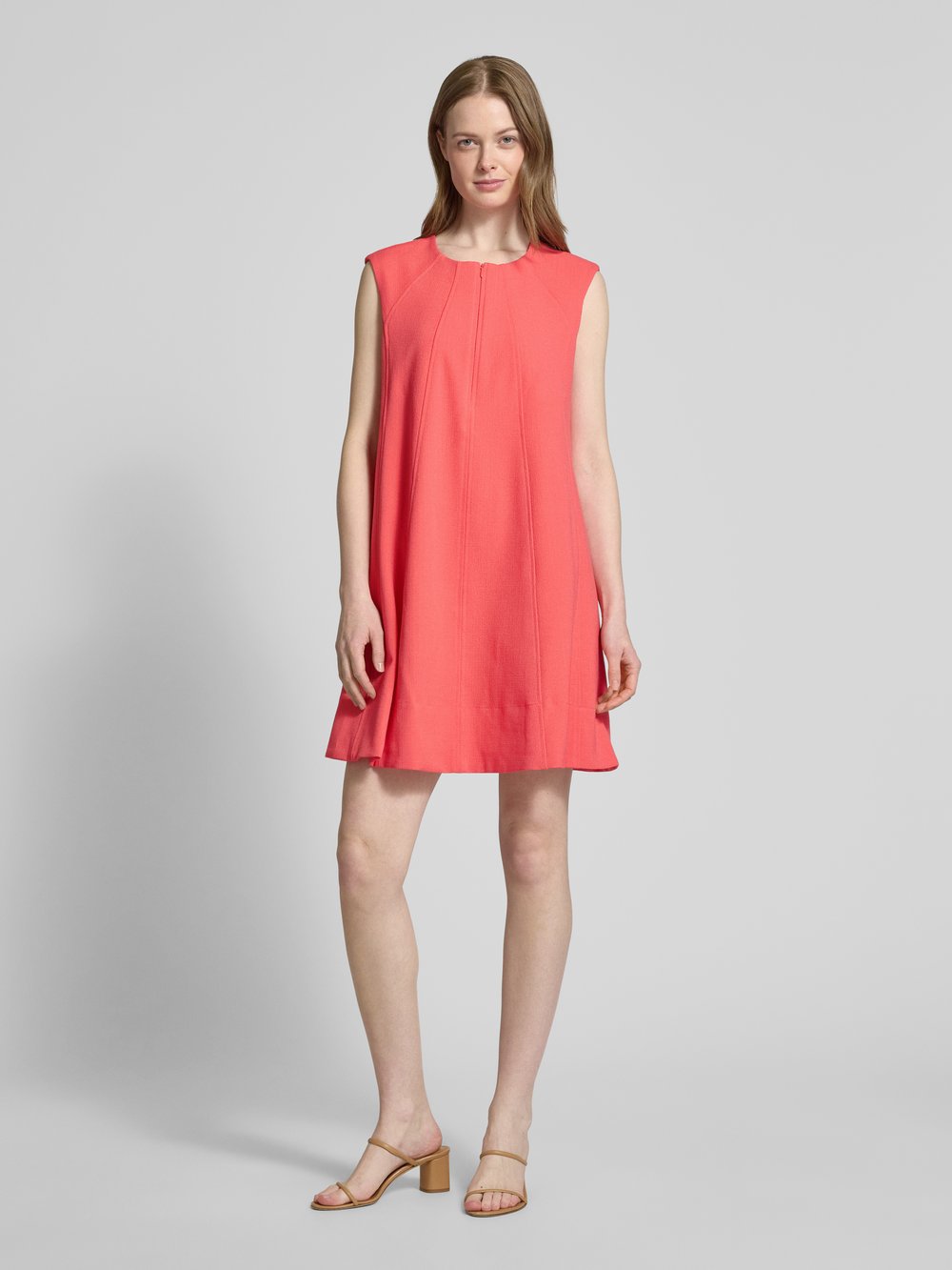

Мини-платье с фактурным узором DKNY, светло-красный