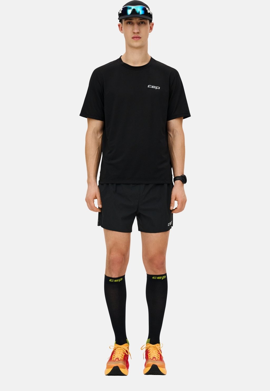 

Футболка с принтом RUN SHORT SLEEVE CEP, черный