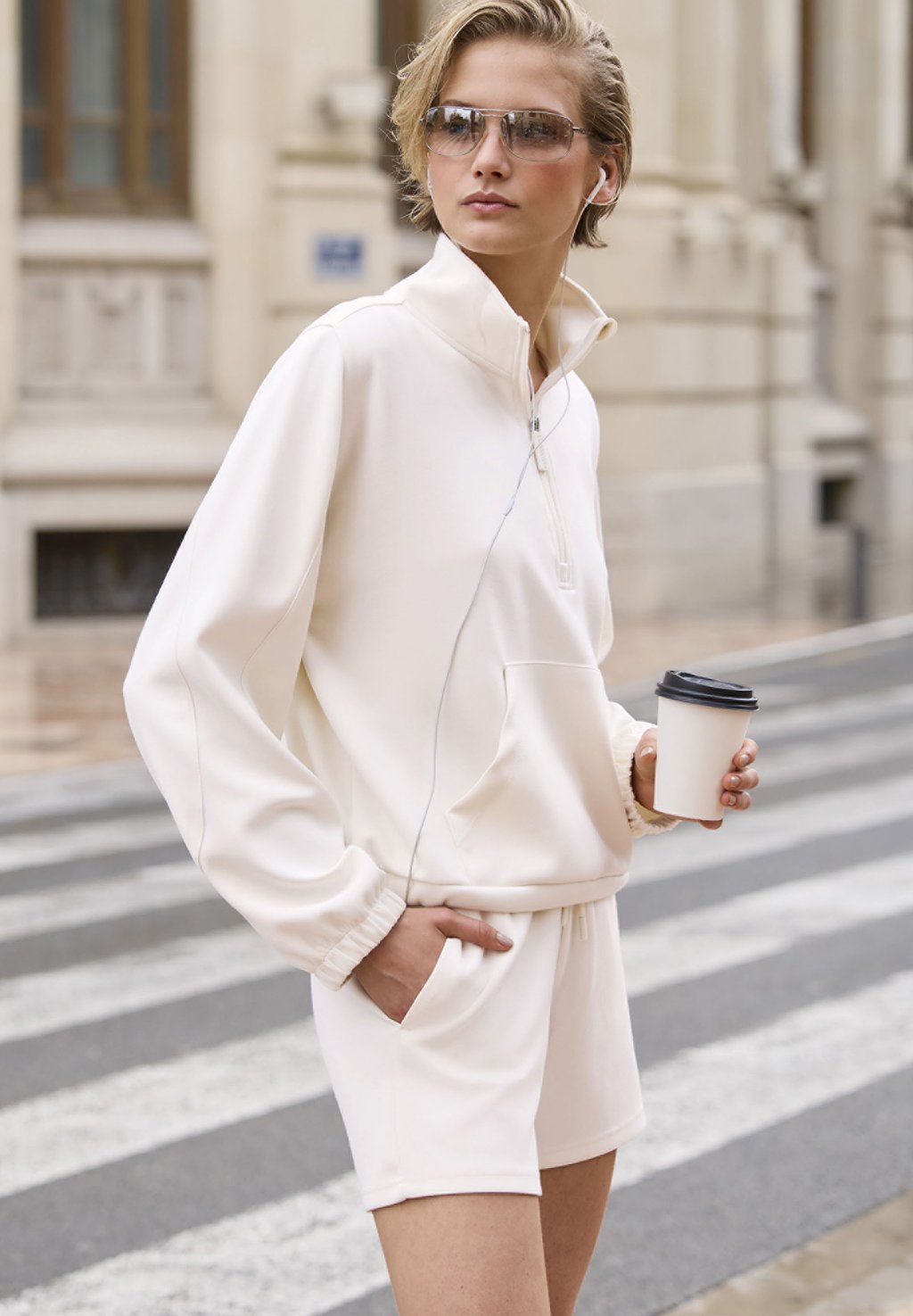 

Шорты Tracksuit bottoms Copenhagen Studios, белый