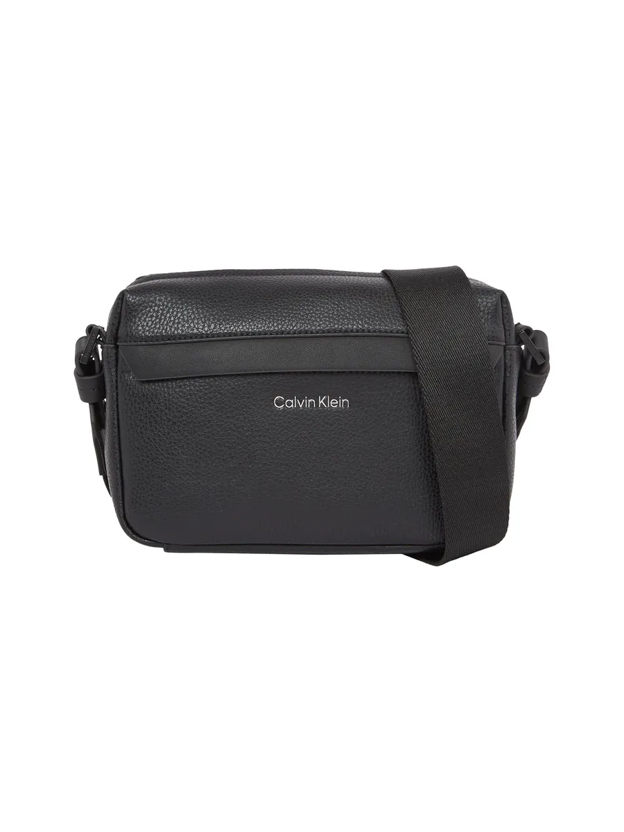 

Сумка через плечо Calvin Klein "CK MUST CAMERA BAG", цвет Ck Black Pebble