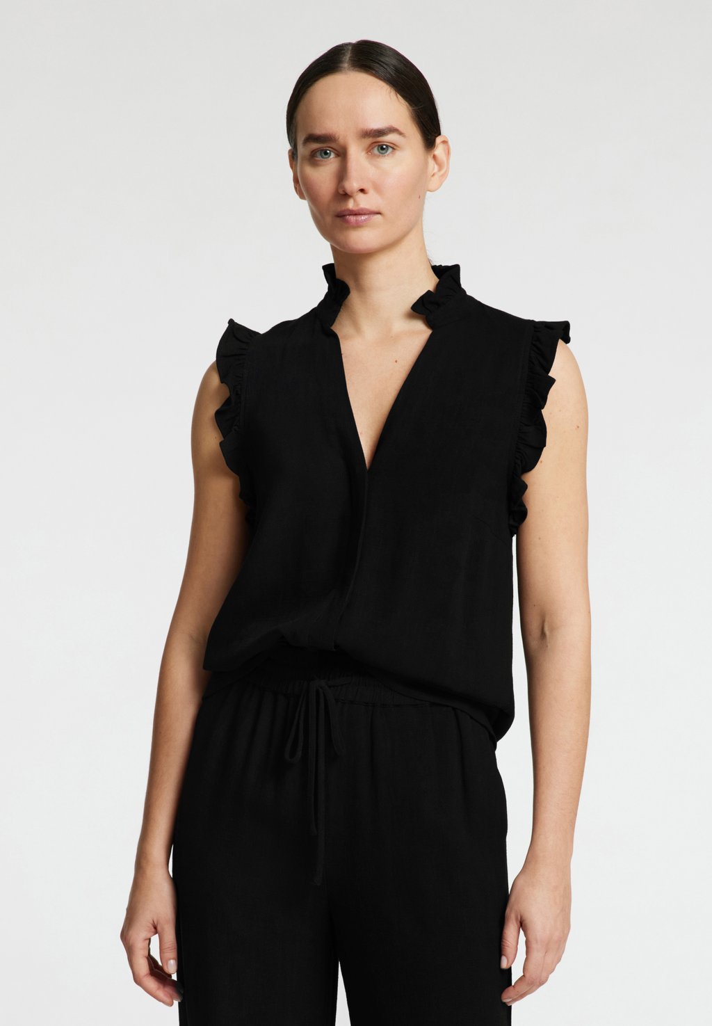 

Блуза SLFVIVA SUN RUFFLE NOOS Selected Femme, черный