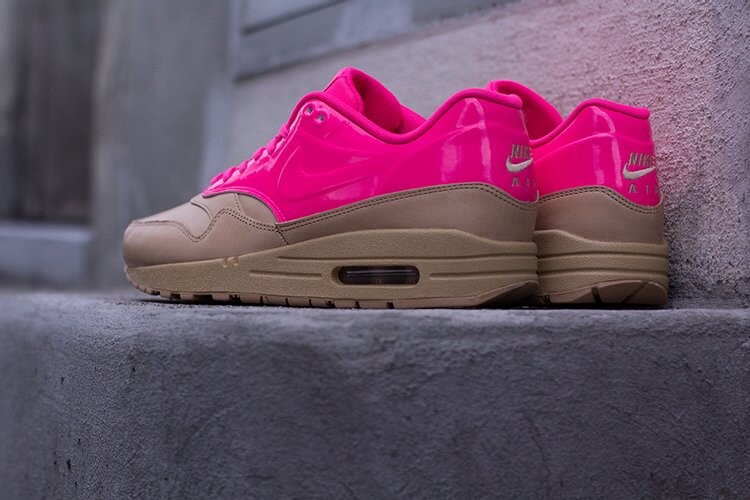 Кроссовки Nike Wmns Air Max 1 VT QS 'Pink Vachetta', загар — фото 4
